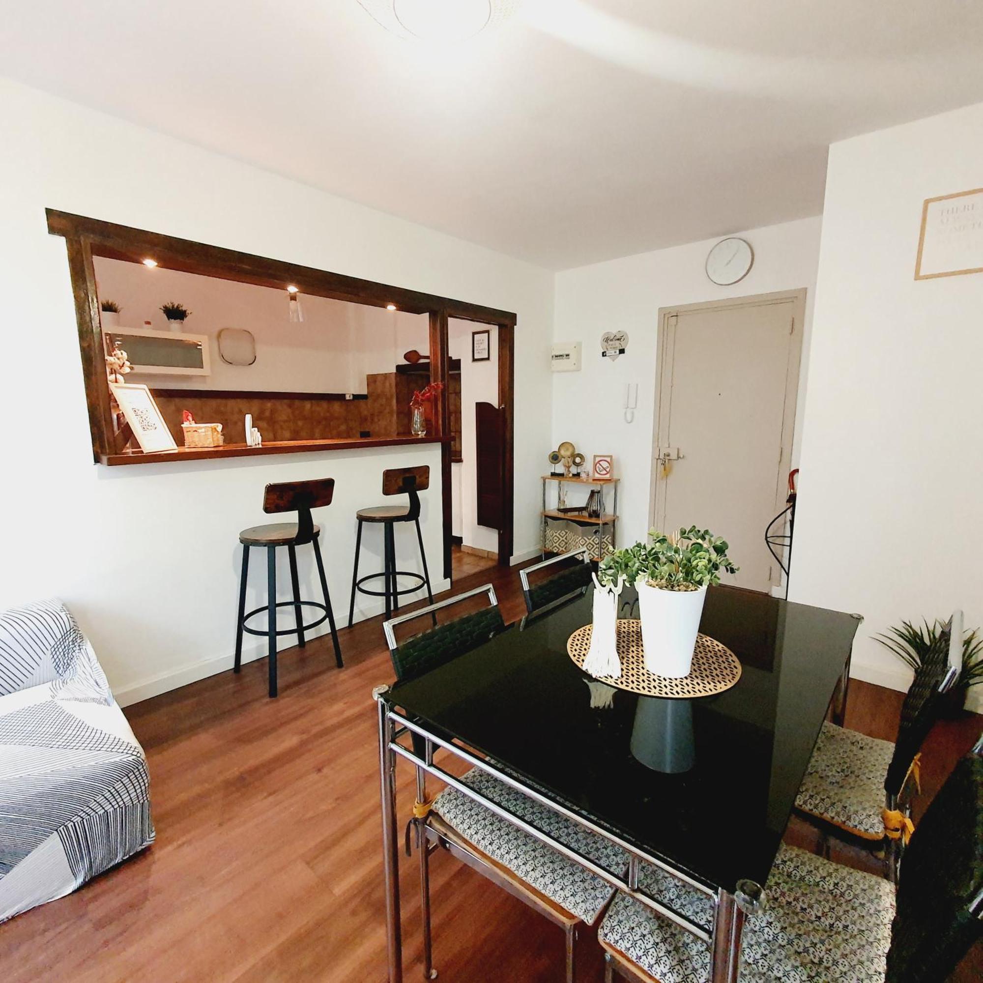 Sejour Cosy Pres De Paris T3 Cuisine Ouverte Et Bar Ris-Orangis Exteriér fotografie